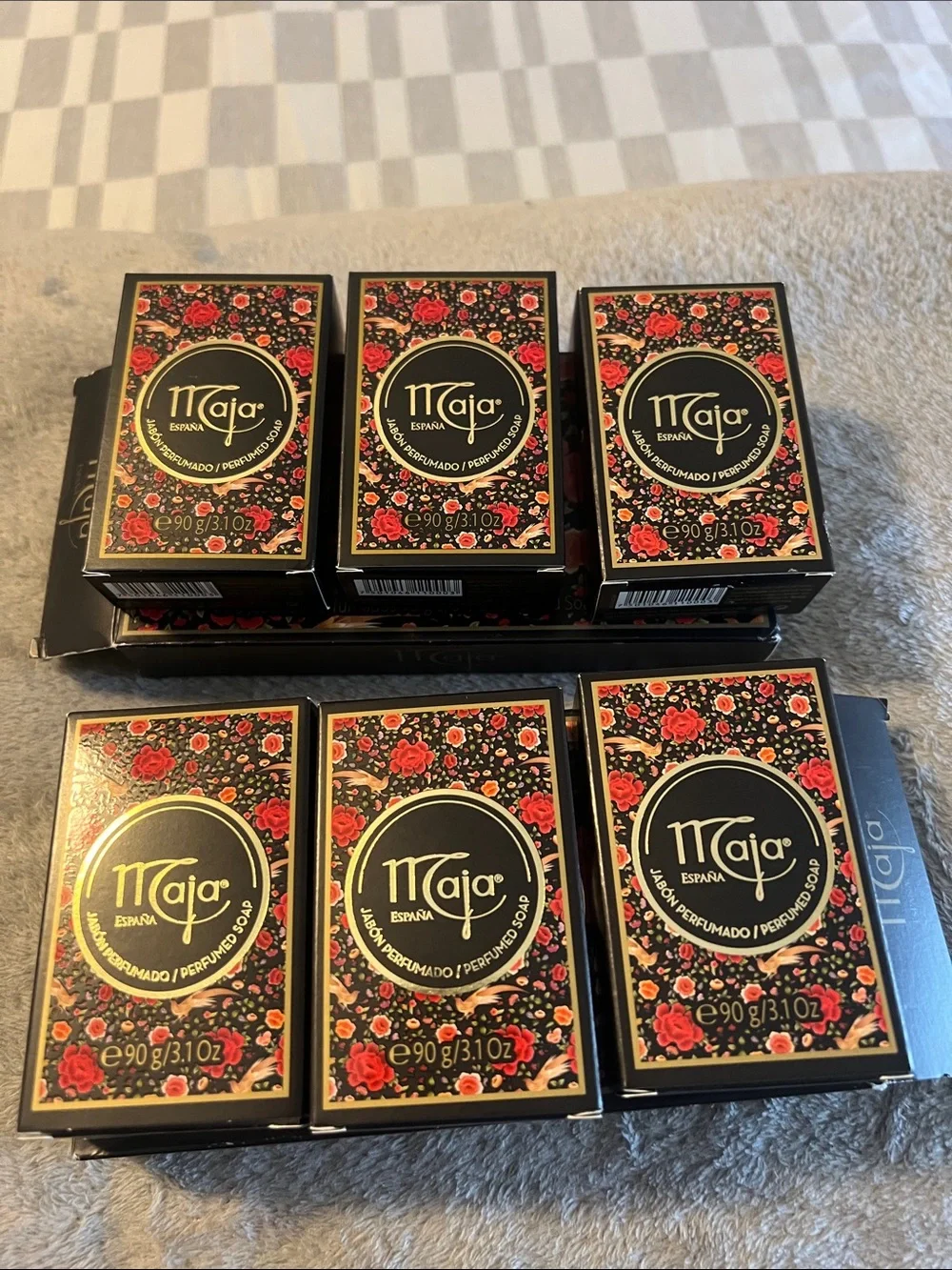 Maja Perfumed Soap set of two - Floral Black & Red Gift Box